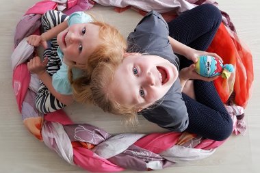 Подвижные игры для детей дома