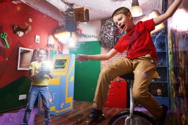 Отмечаем детский день рождения в квестах Екатеринбурга