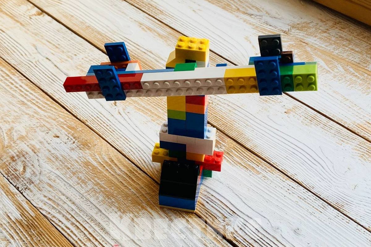 весы из лего