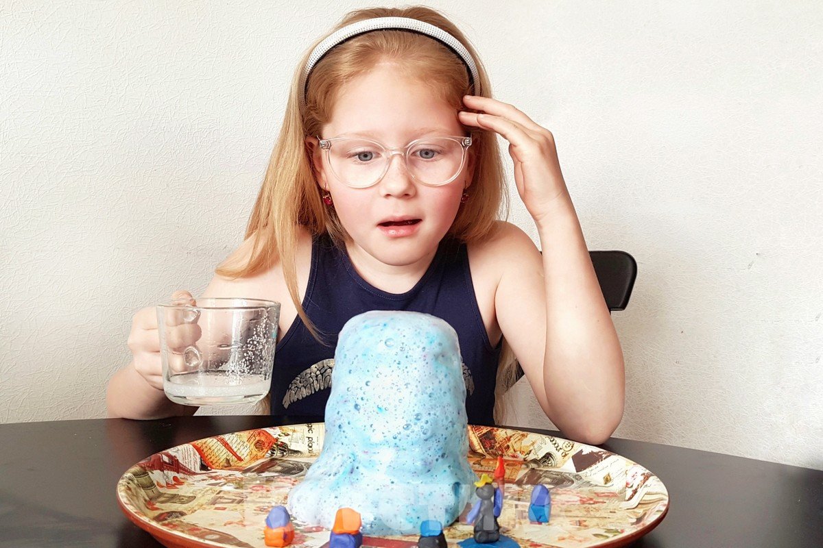 пенный вулкан с газировкой