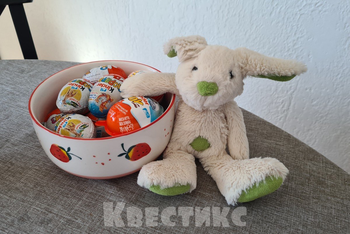 кролик спрятал яйца