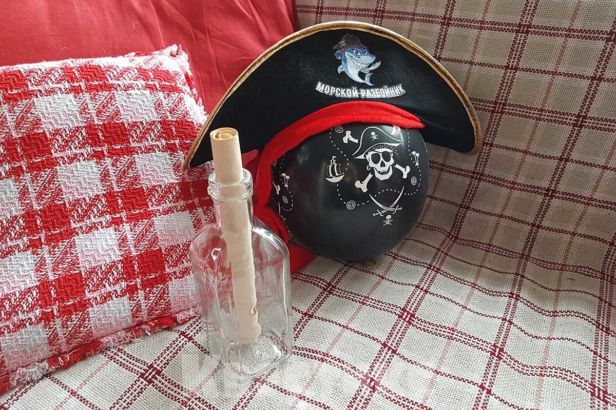 пиратская карта в бутылке